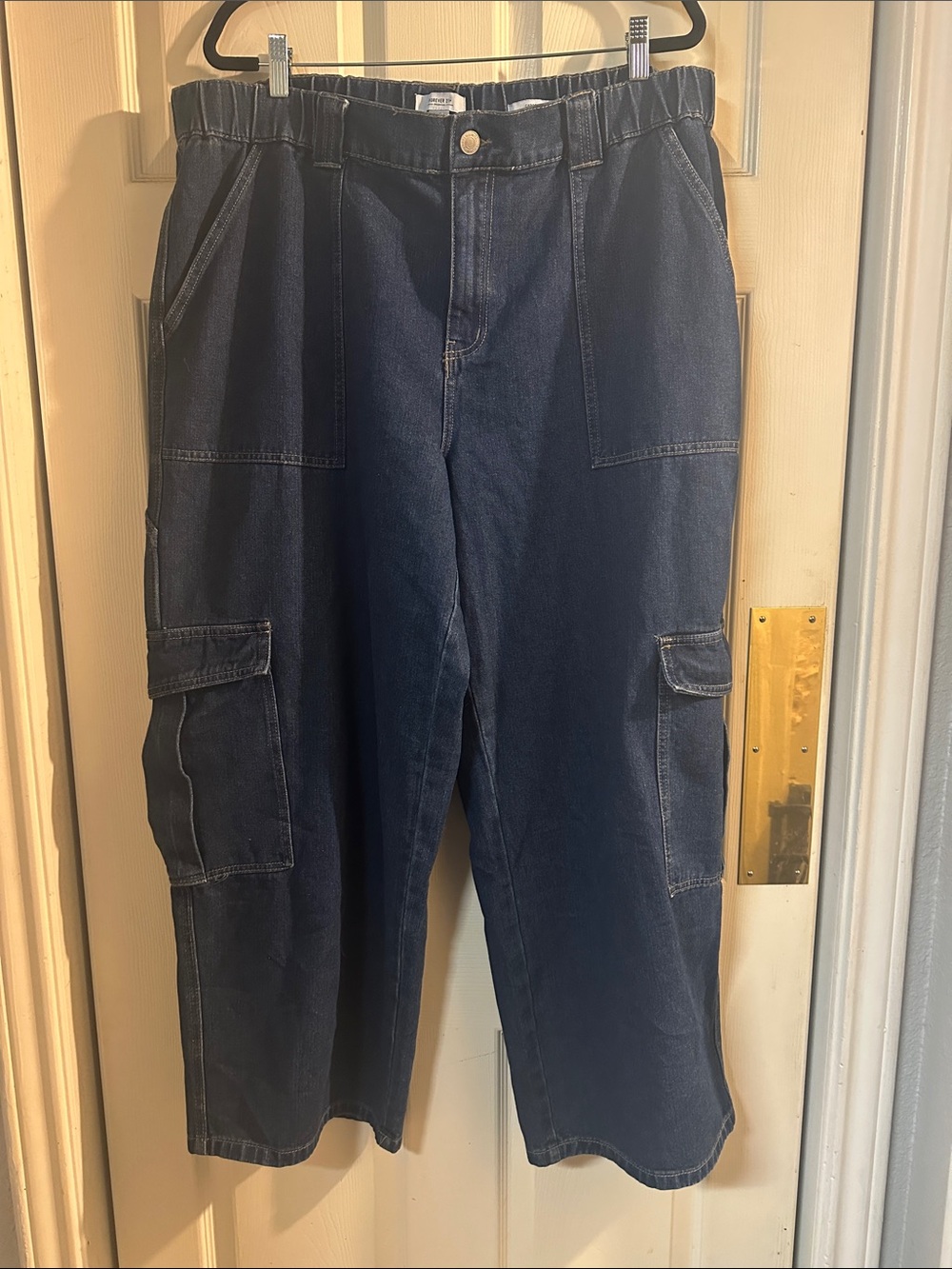 Forever 21 women’s  Dark Blue Relaxed Cargo Jeans